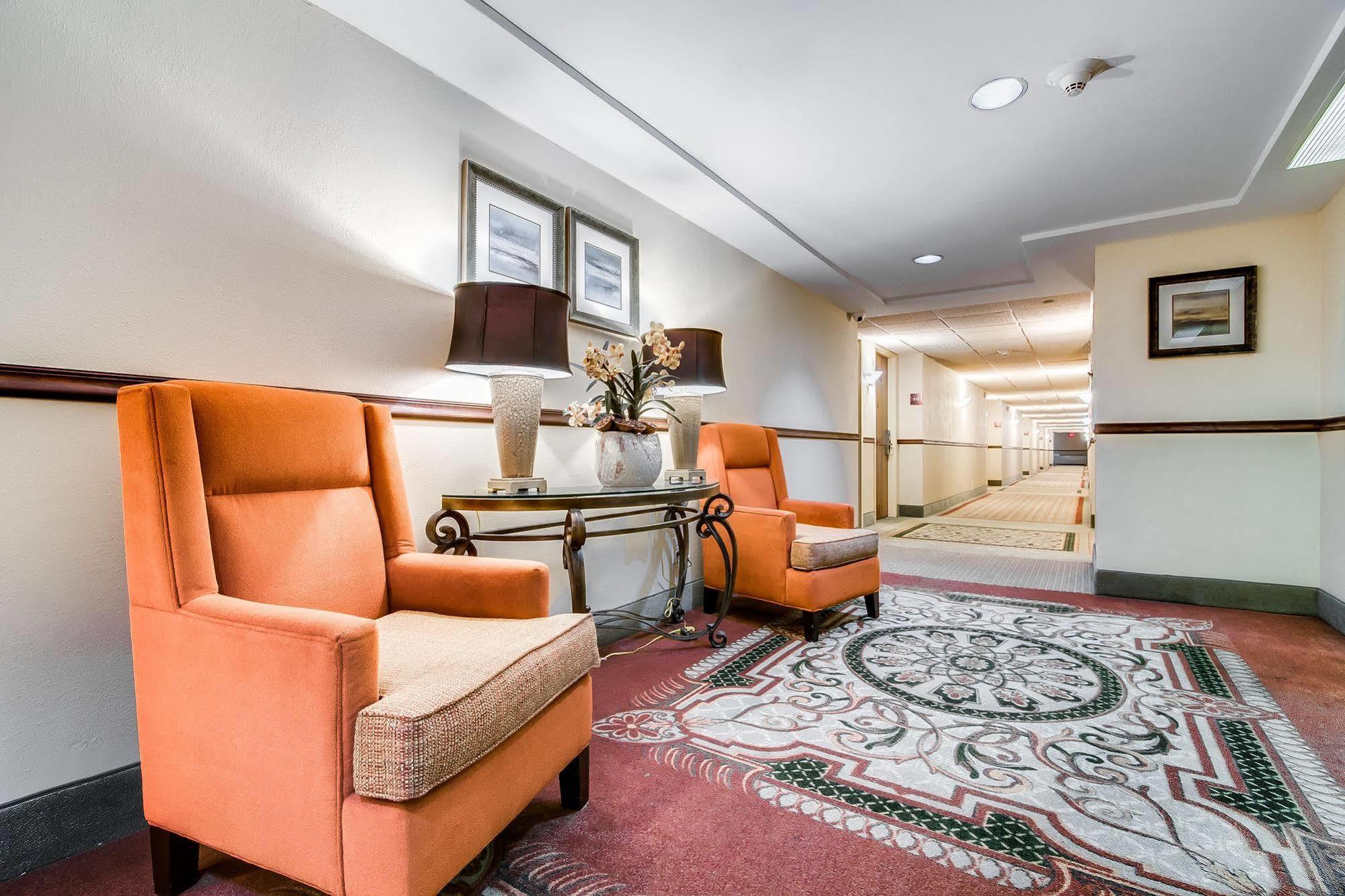 Ramada Plaza By Wyndham Atlanta Airport Hotel College Park Exterior foto